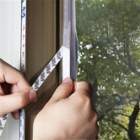 5 Metre Ayarlanabilir Pencere-Kapı Eşiği Bandı Yapışkanlı Silikon Şerit Yalıtım Bant